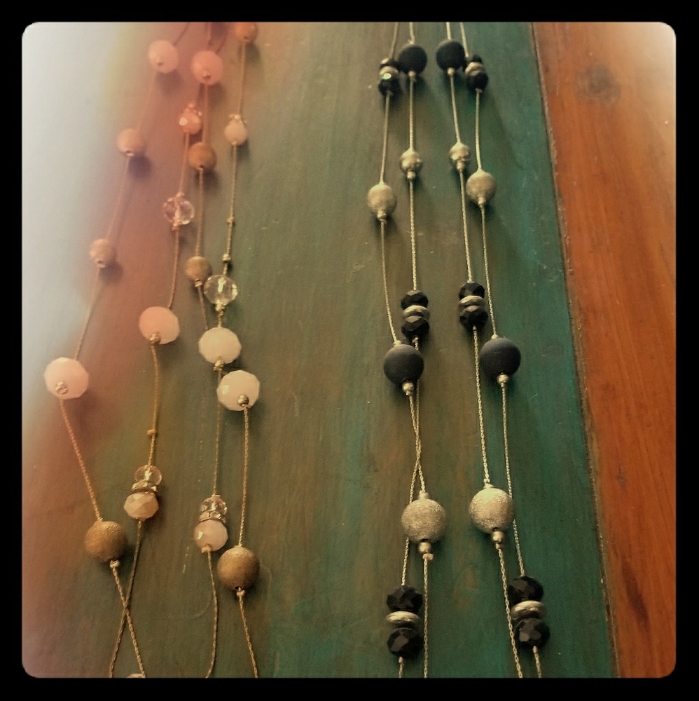 Long bead necklace (2)
